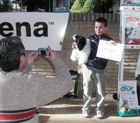 Todos los participantes reciben un diploma y una foto junto  a su mascota
